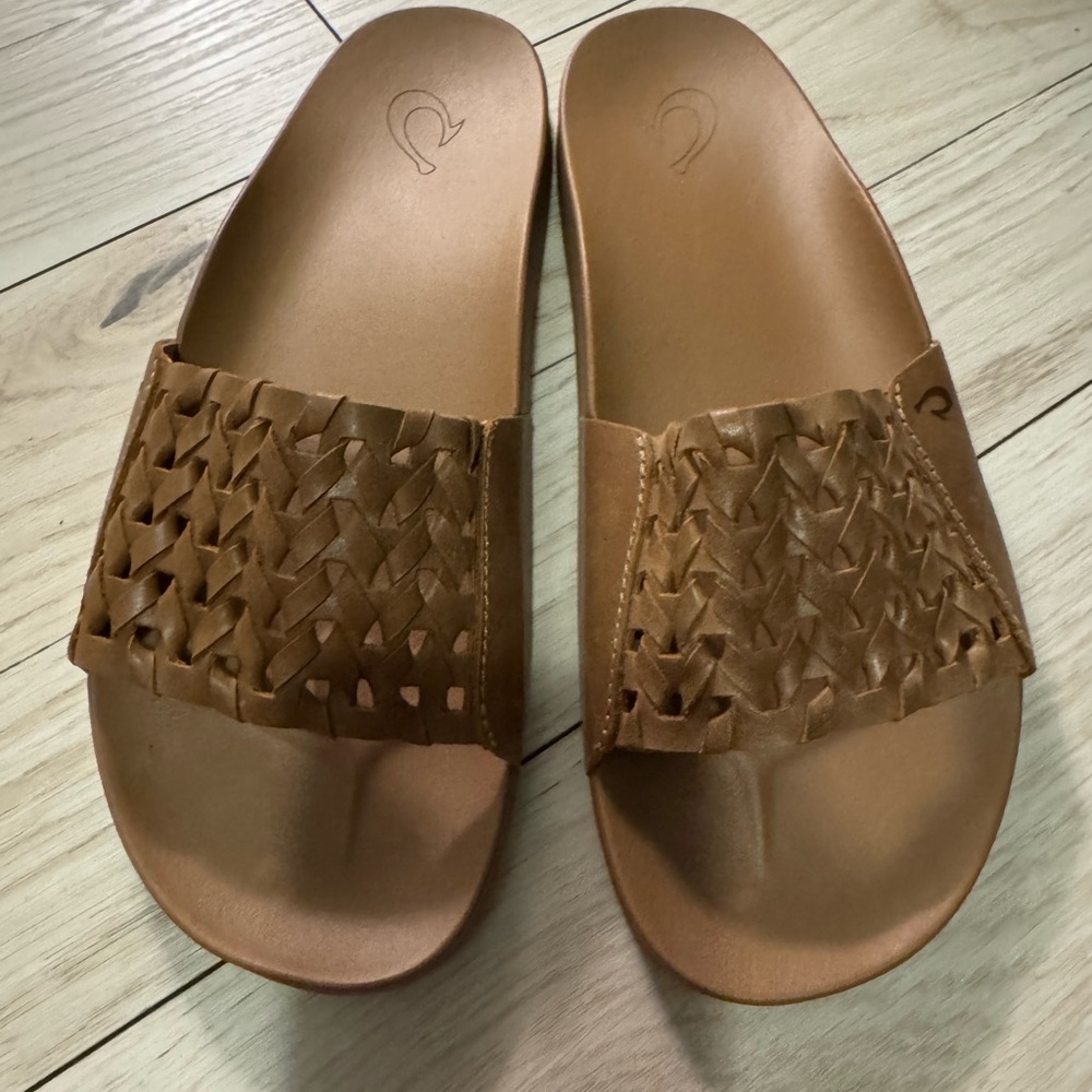 OluKai Brown Woven Slide Sandals